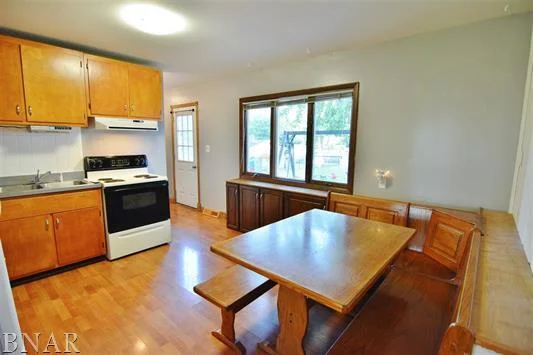 4003 Crest Way - 04.JPG