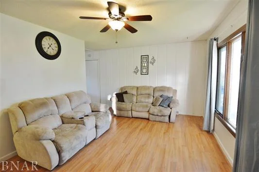 4003 Crest Way - 13.JPG
