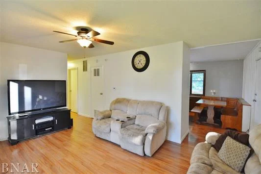 4003 Crest Way - 14.JPG