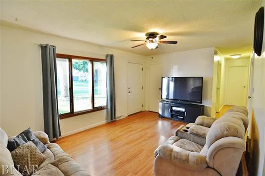 4003 Crest Way - 24.JPG