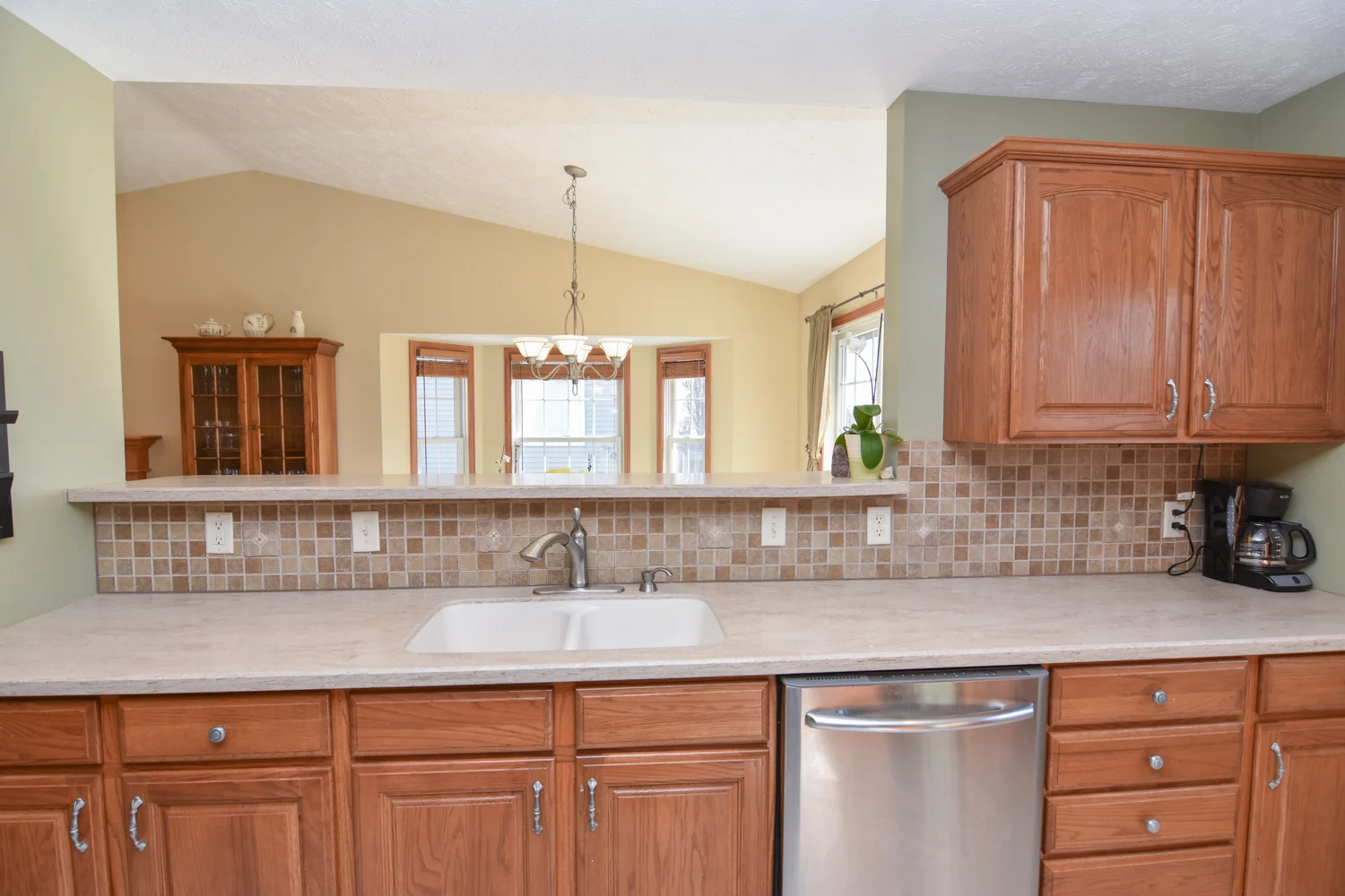 2237 Dawson - 11.jpg