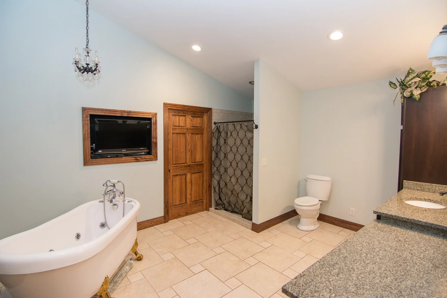 2241 N 200 East Rd - 15.jpg