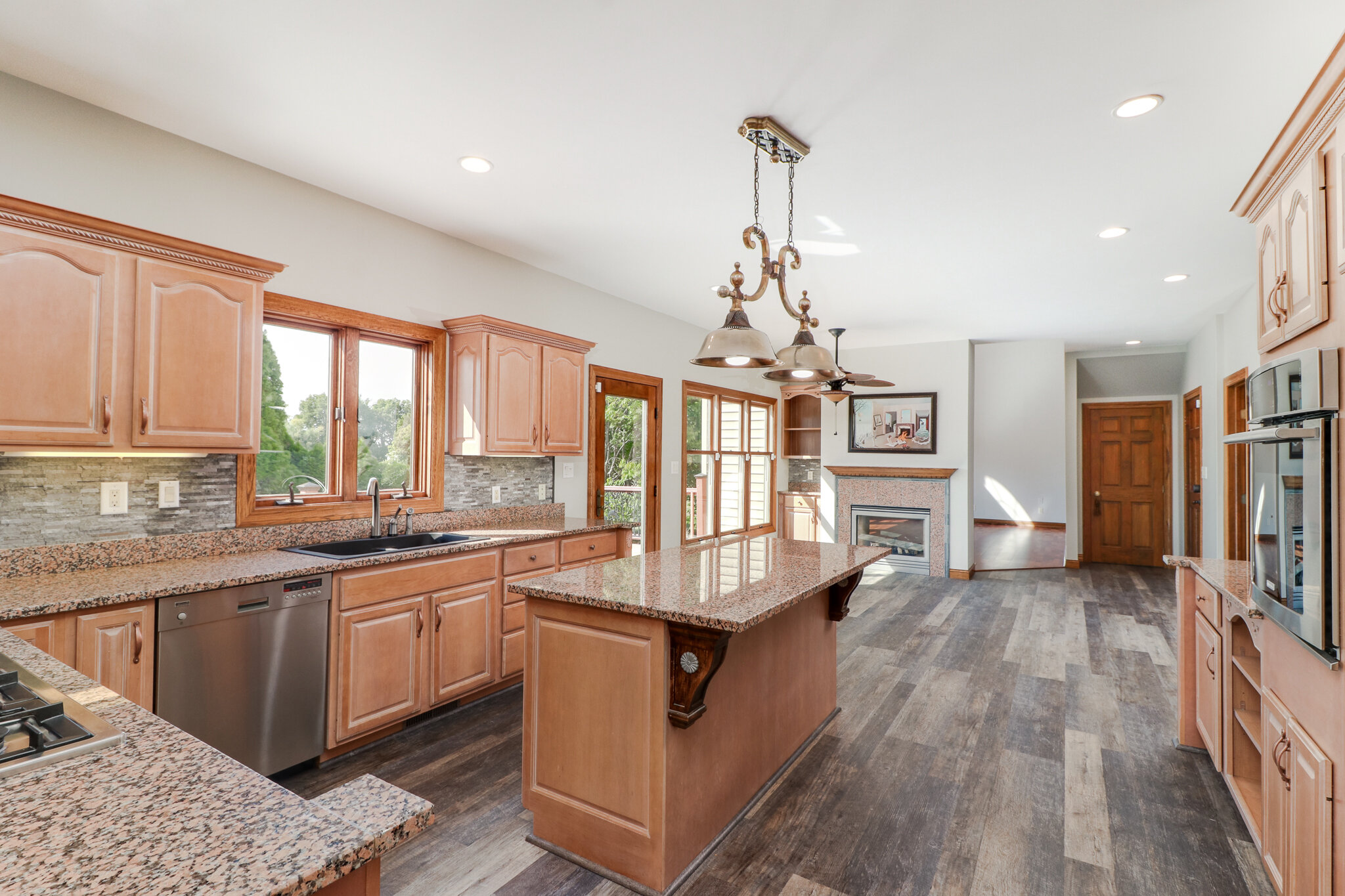16213 Bush Blvd-17.jpg
