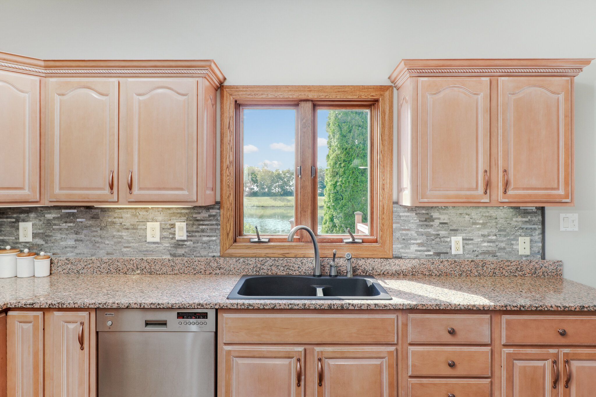16213 Bush Blvd-20.jpg