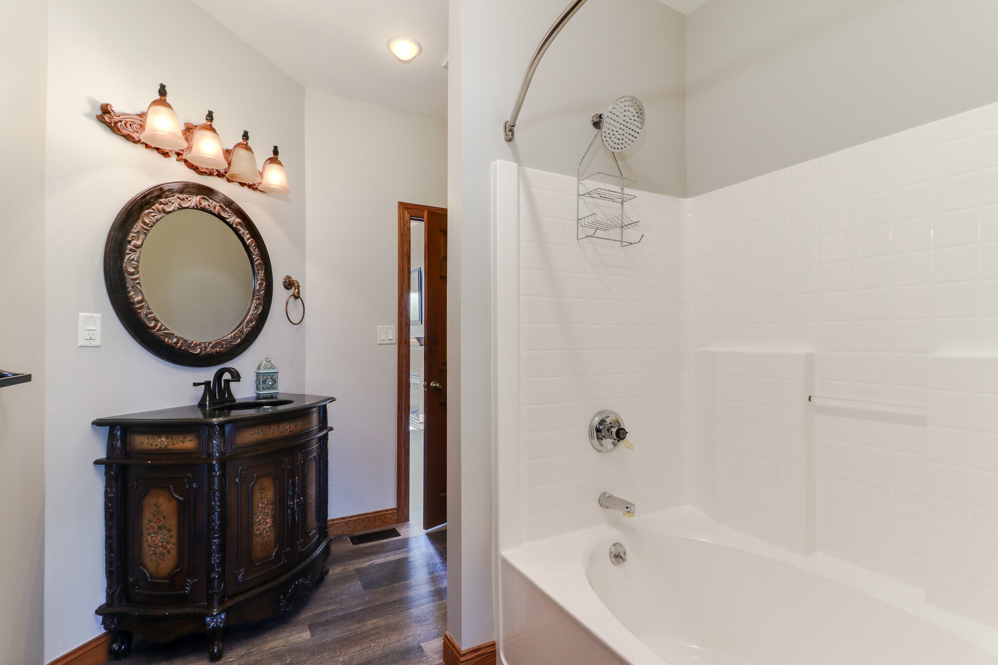 16213 Bush Blvd-28.jpg