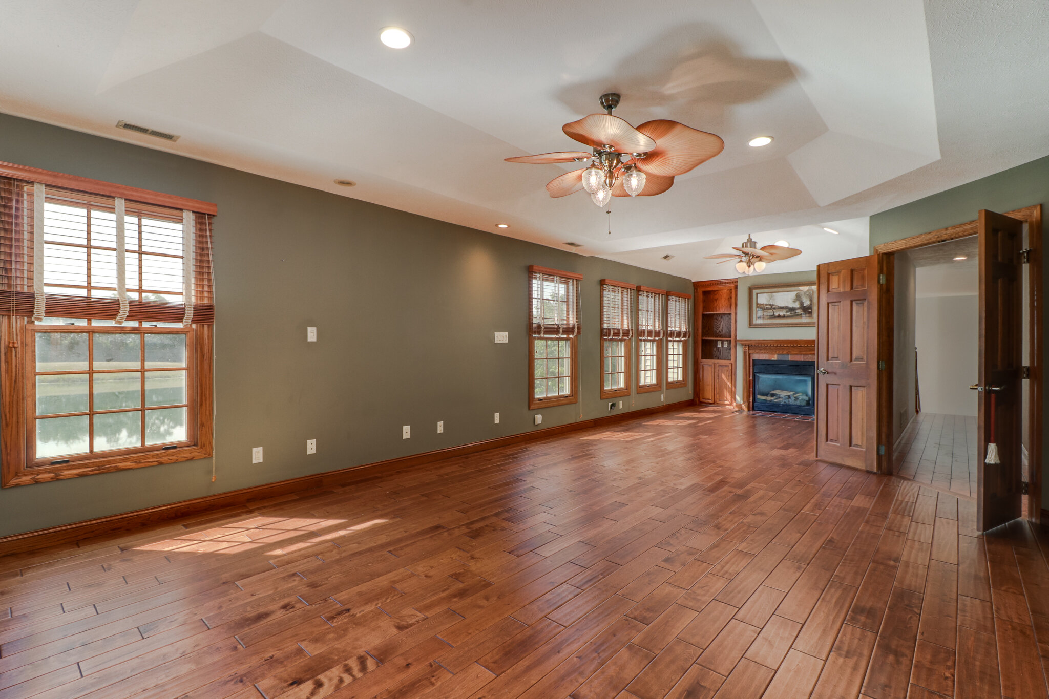 16213 Bush Blvd-30.jpg