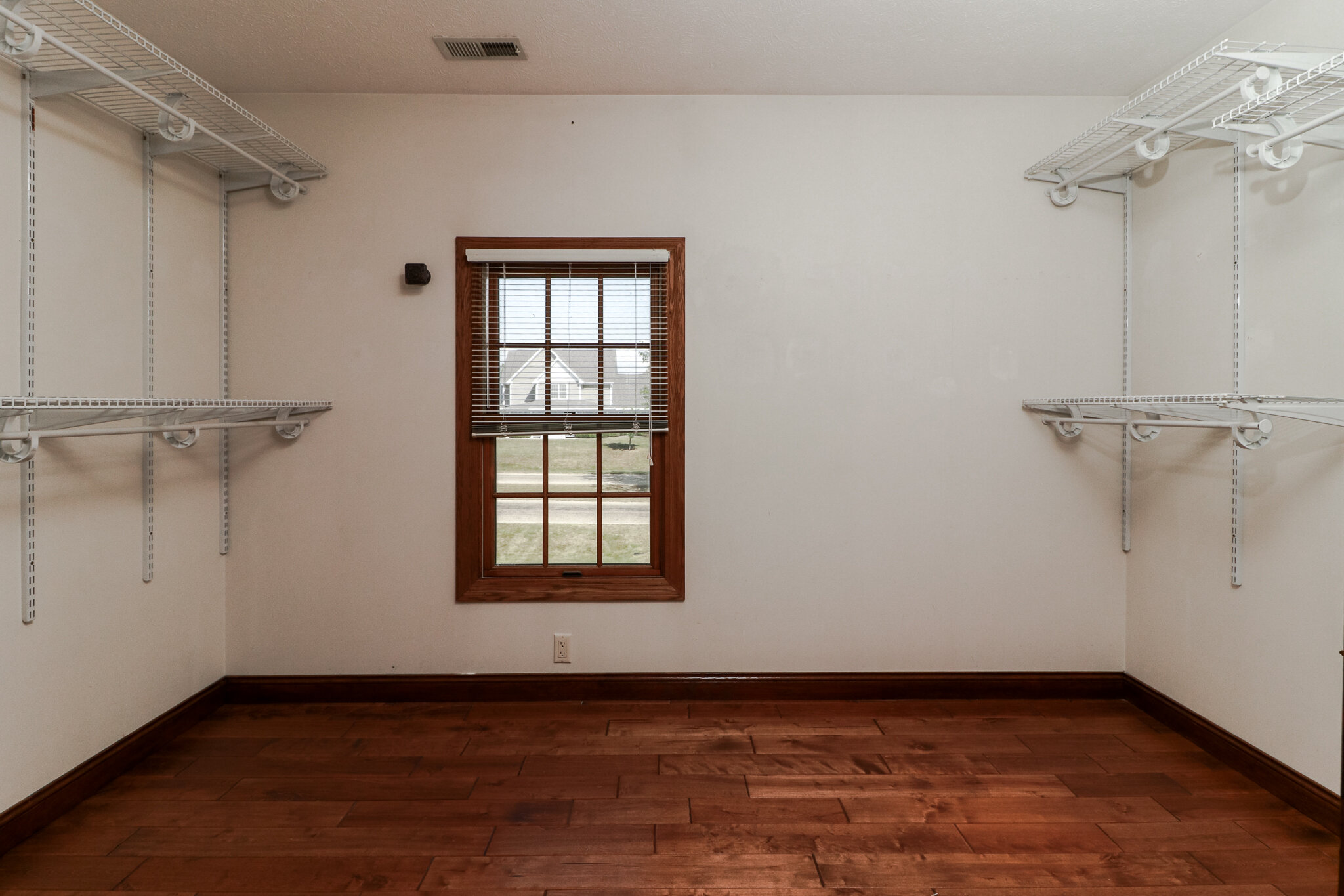 16213 Bush Blvd-36.jpg