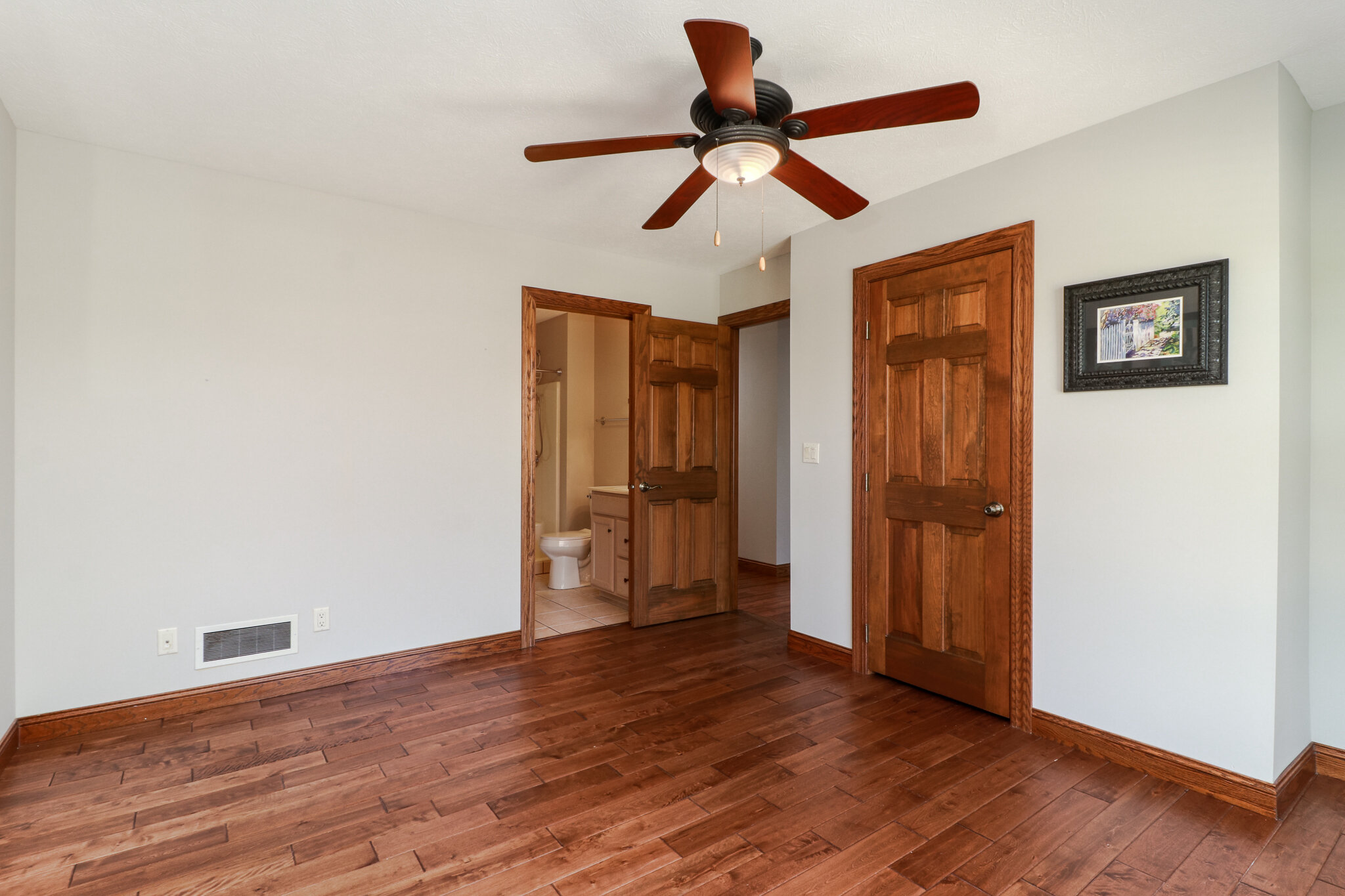 16213 Bush Blvd-40.jpg