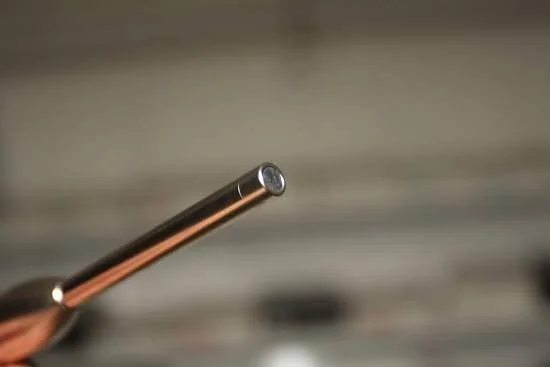 Omnidirectional reference microphone
