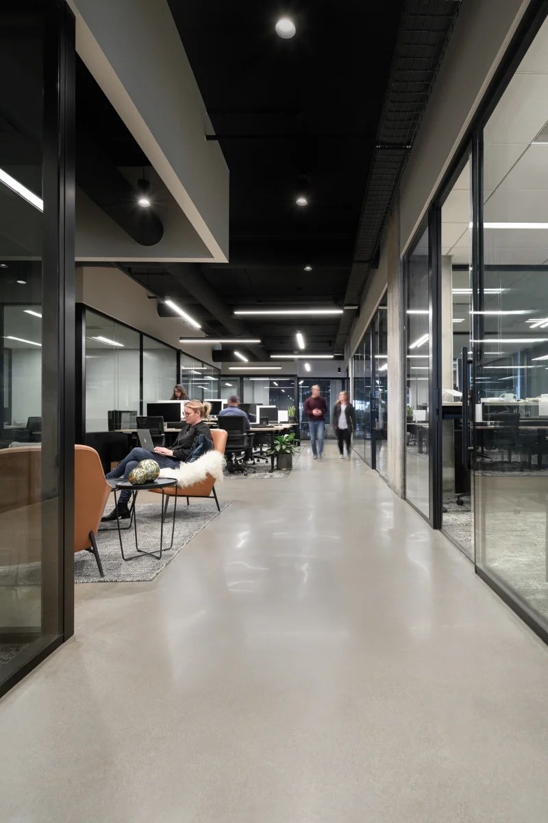 3937.00 - CommonGrounds Workplace - BN - (2 of 10).jpg