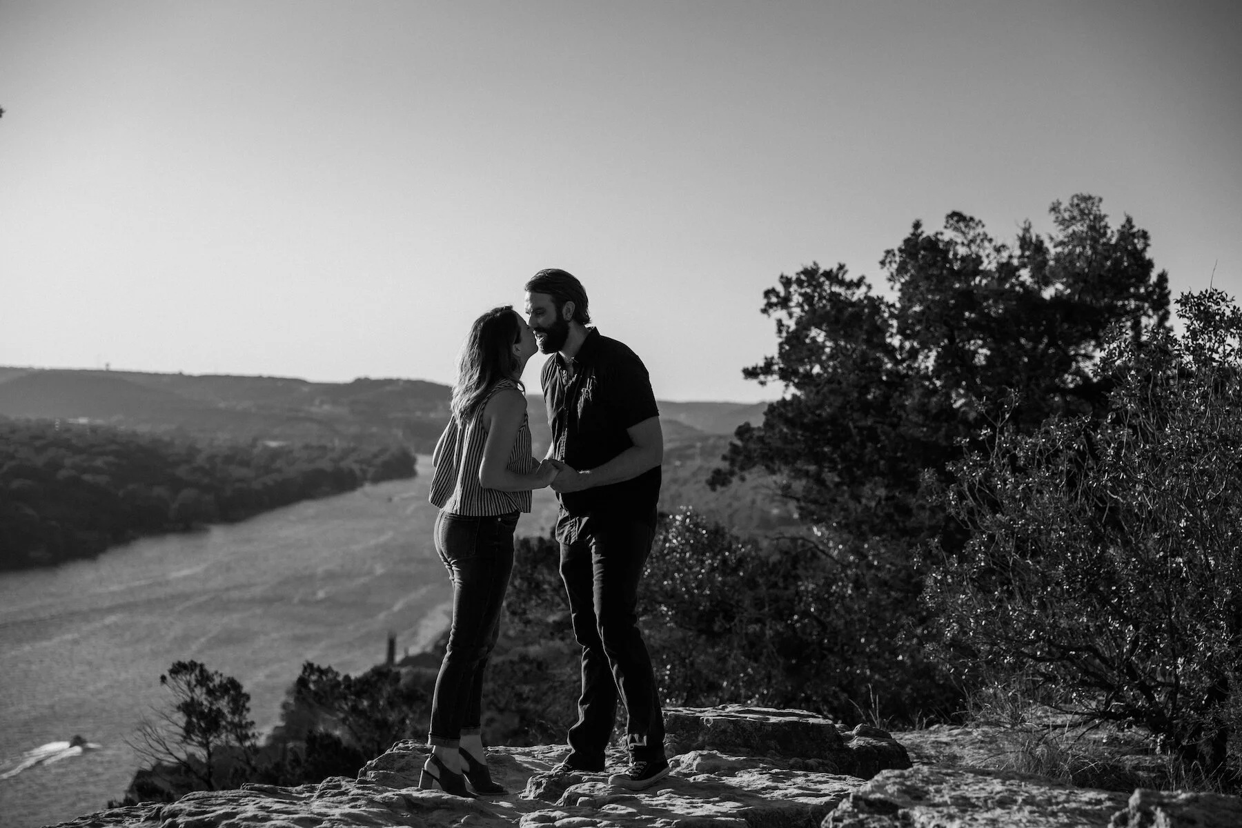 mt-bonnell-austin-texas-couples-shoot-015.JPG