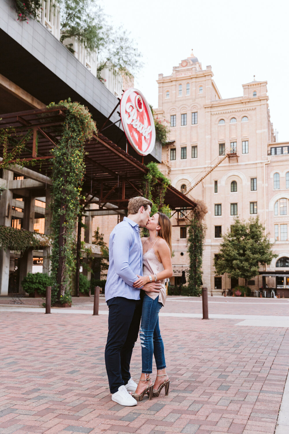 san-antonio-botanical-garden-historic-pearl-couples-shoot-016.JPG