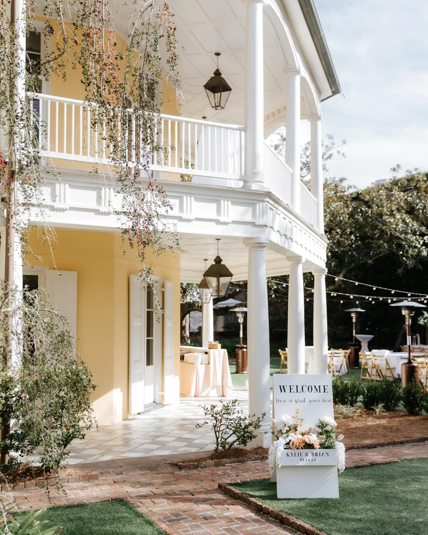 Kylie &amp; Brian Pt. 3 | Charleston, SC ✨

I was originally going to add a photo or two of this reception/cocktail hour setup to one of the other posts, but decided this elegant space needed its own post. What do you think of this design?

Side note