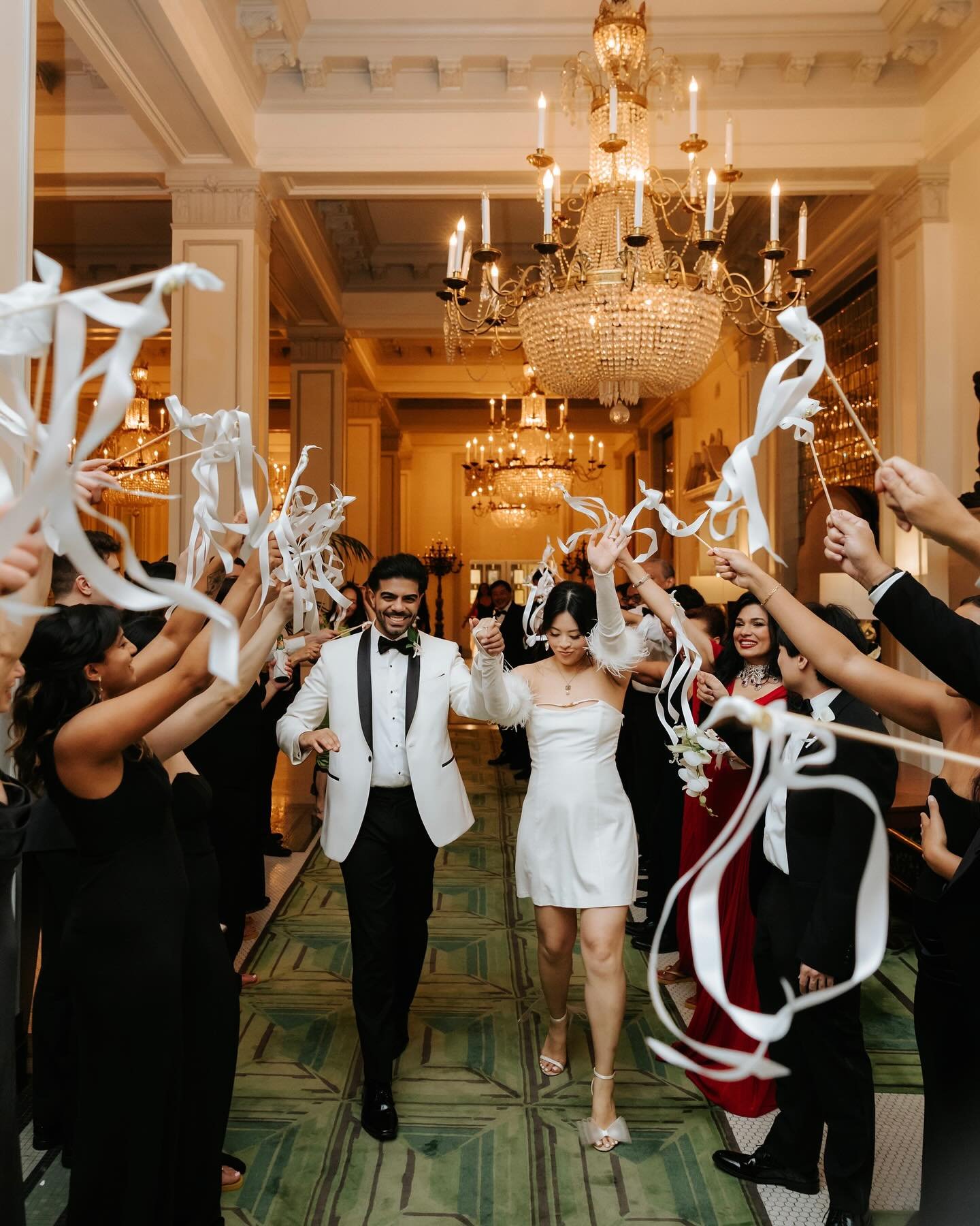 Mandy &amp; Javier | The St. Anthony Hotel, San Antonio, TX ✨

The St. Anthony never misses&hellip;class, luxury, elegance. I&rsquo;ve been looking forward to Mandy and Javier&rsquo;s big day for some time. From my first call with Mandy, I knew the d