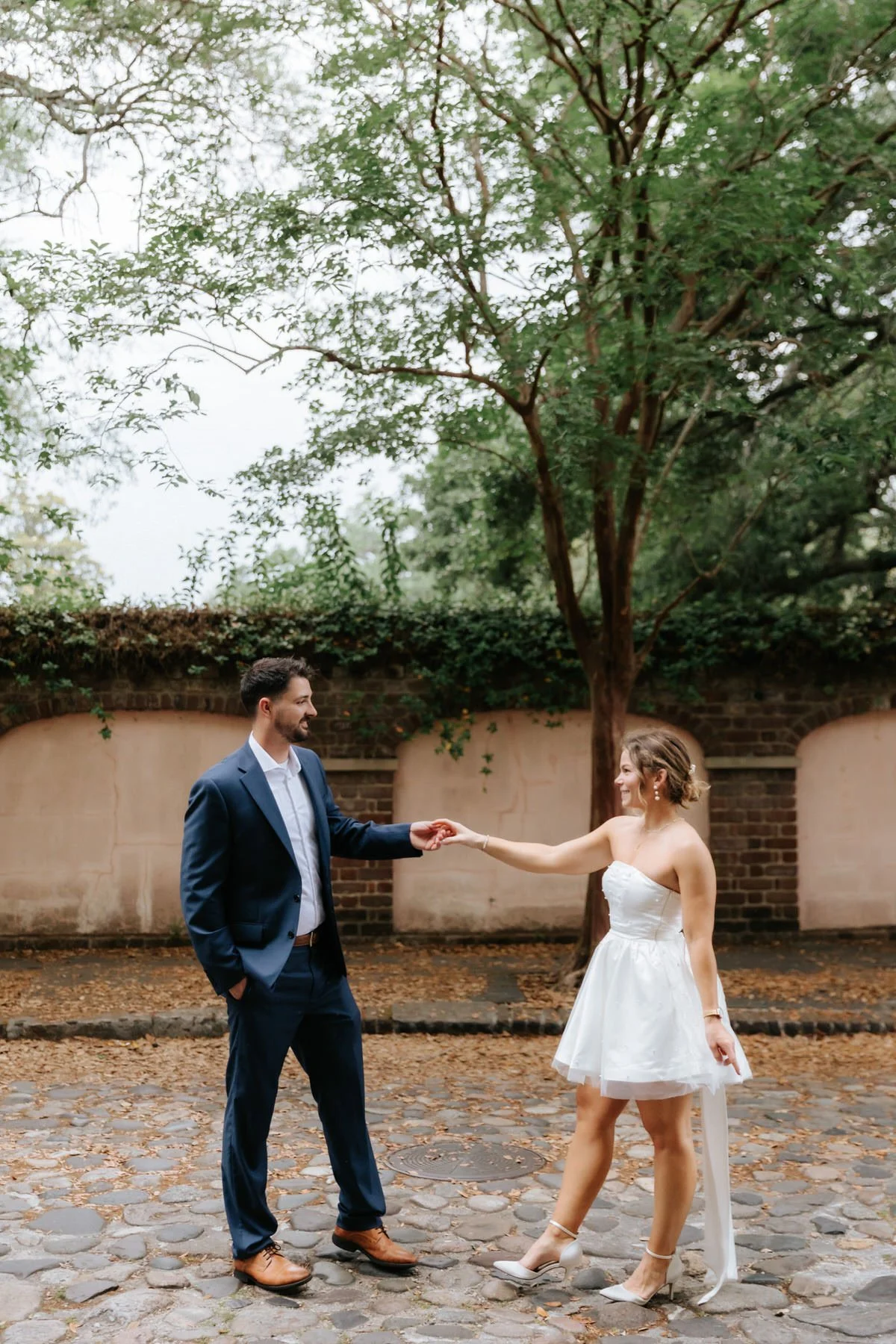downtown-charleston-engagement-session-spring-0018.JPG