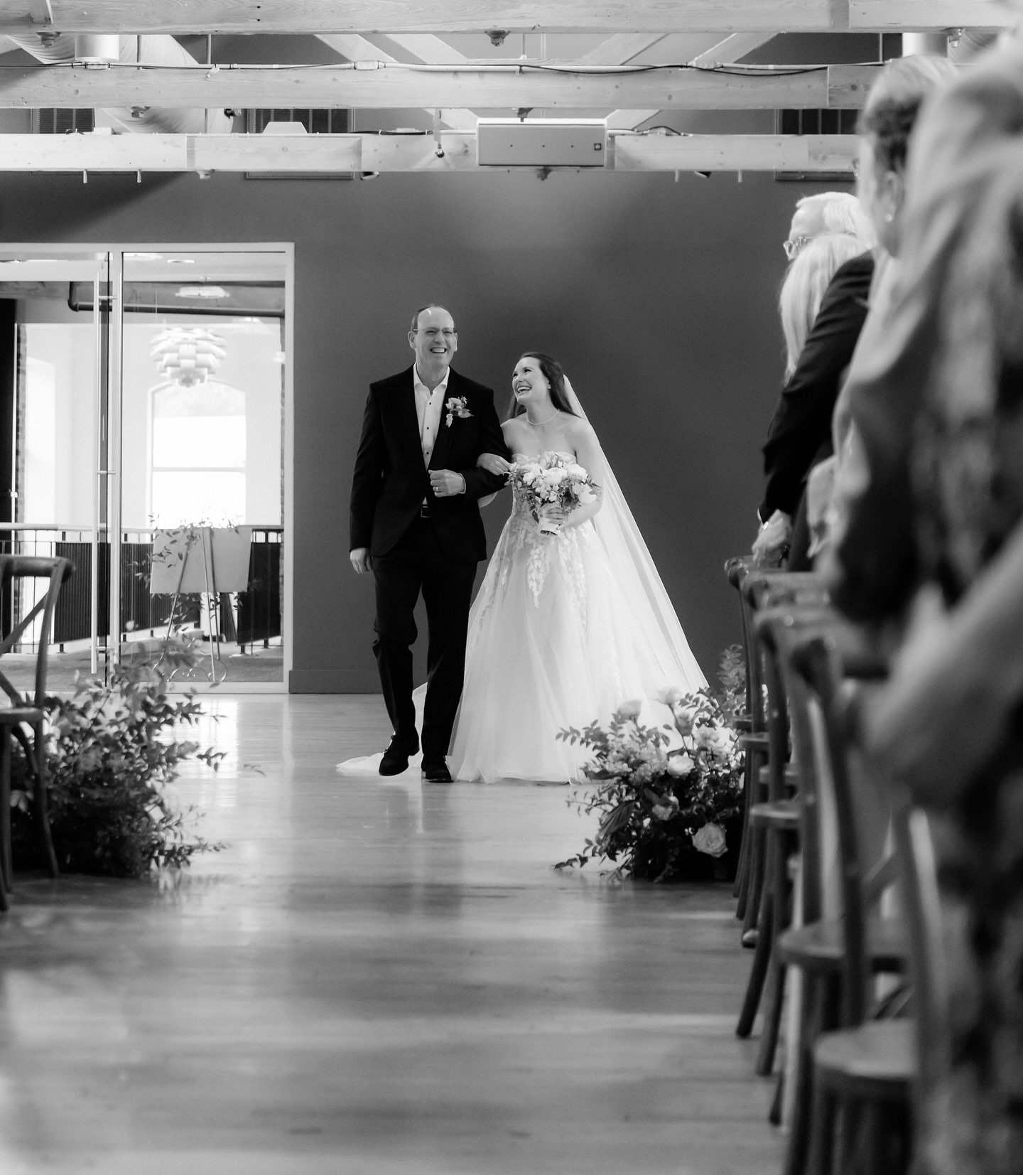 Megan &amp; Marshall | Greenville, SC ✨

Her father walking her toward forever.
.
.
.
Venue: @huguenotmill
Coordination:&nbsp;@hillandcoevents
Officiant: @weddingsbyrichardburton
Hair &amp; Makeup:&nbsp;@cottonrougeandco
Gown:&nbsp;@justinalexander (