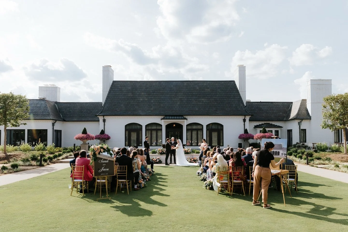 Sarah &amp; Jason | Greenville, SC

Timeless architecture. Summer sun. A moment worth remembering.
.
.
.
Venue: @hotelhartness
Coordination: @hillandcoevents
Officiant: @weddingsbyrichardburton
Hair &amp; Makeup: @cottonrougeandco
Gown: @avalaurenneb