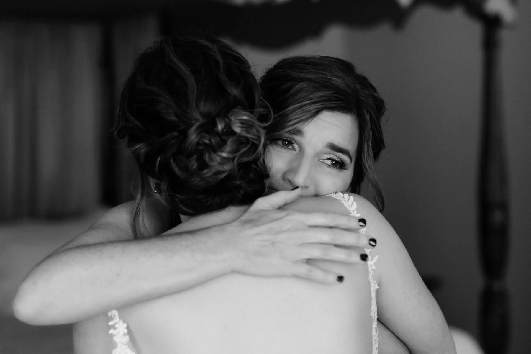 bride-mother-hugging-crying-charleston-rutledge.jpg