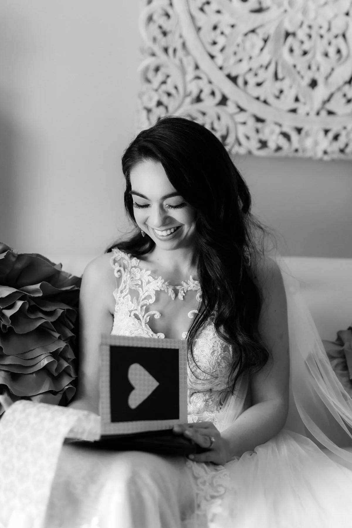 bride-reading-letter-wedding-day-edinburgh-west.jpg