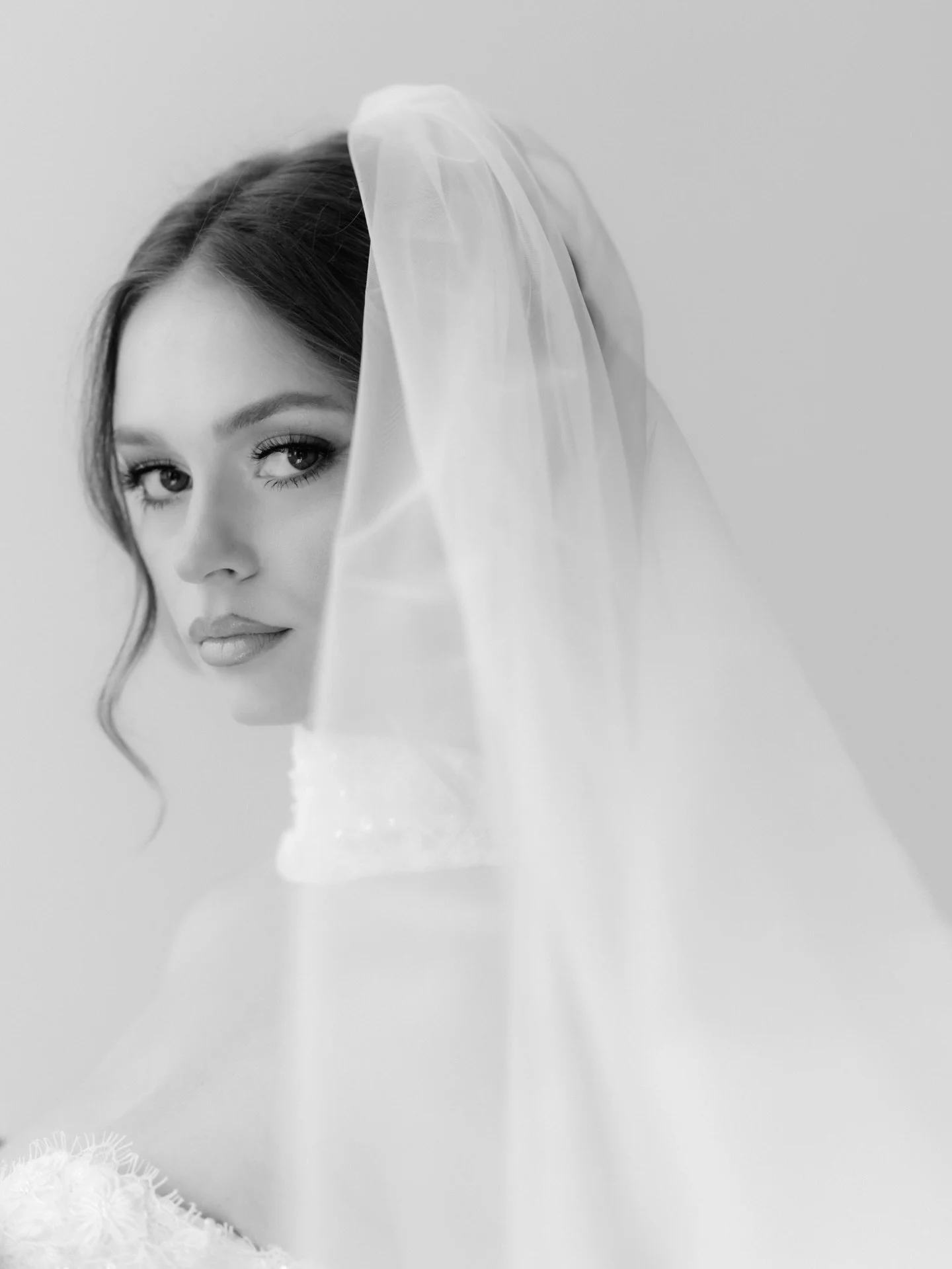 Emma&rsquo;s Bridals | Taylors, SC

Bridal portraits don&rsquo;t have to be rushed&hellip; and they don&rsquo;t have to depend on the weather either. This is exactly why renting a studio can be such a smart move for brides who want clean, editorial, 