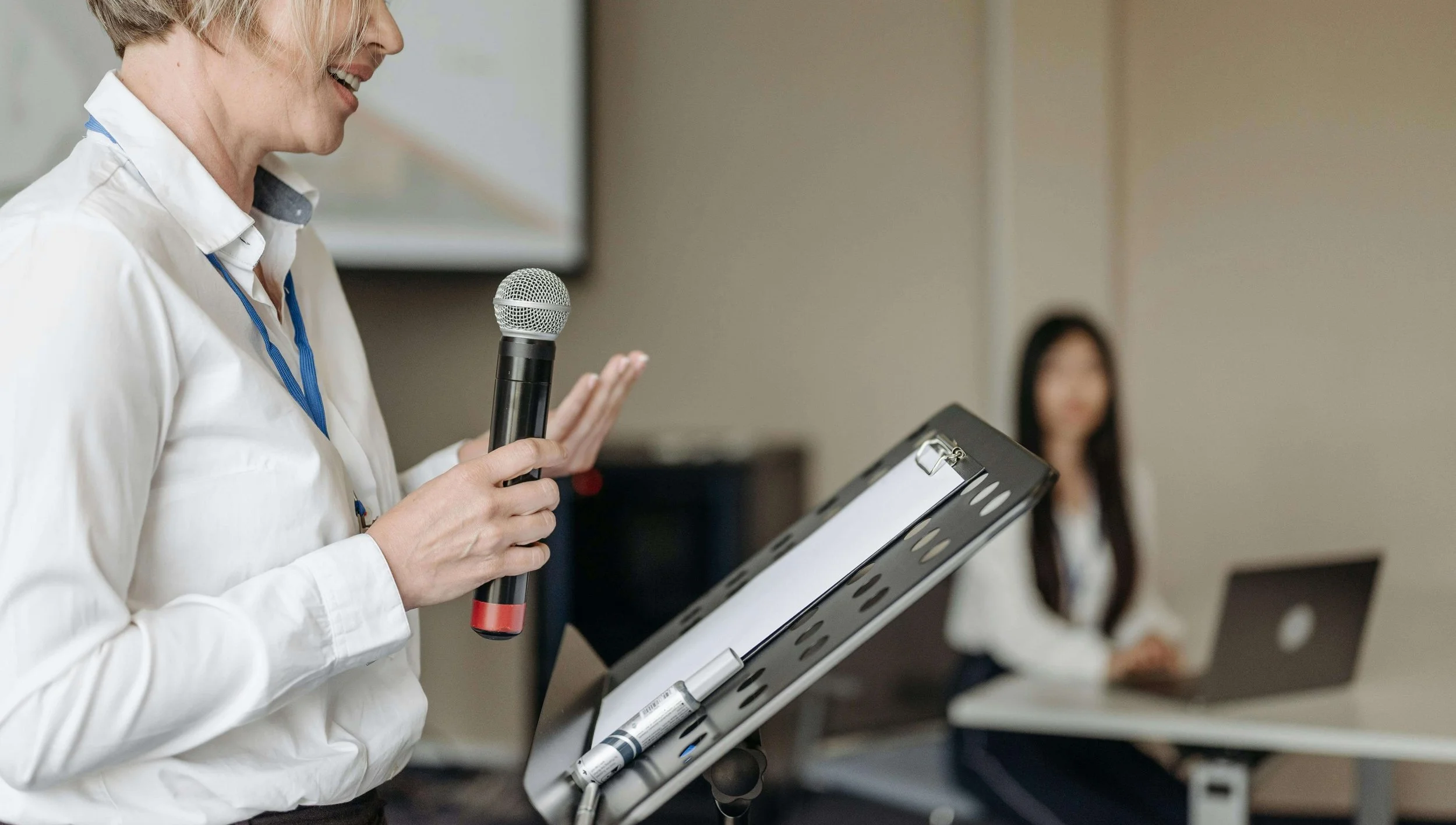 The Rollercoaster Behind the Podium: My Best and Worst as a Psychology Speaker