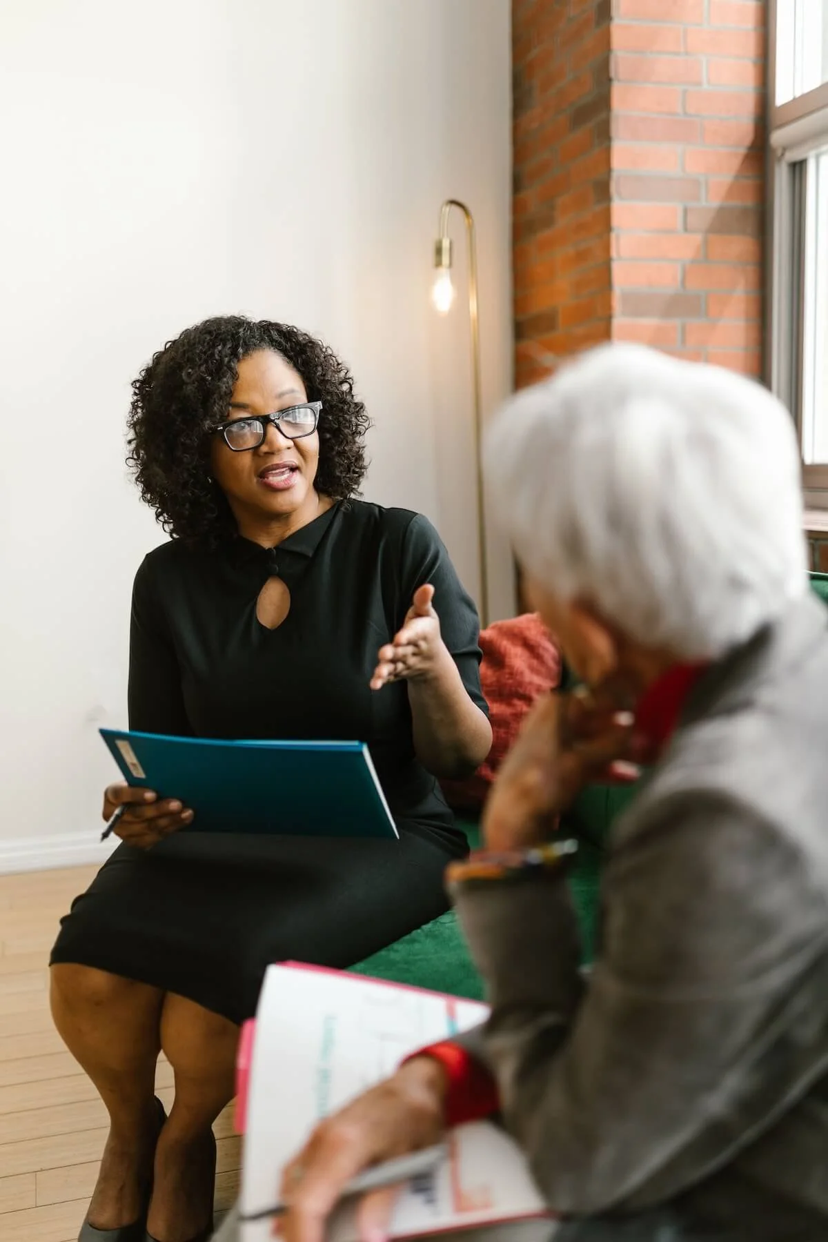 Psychologist assessing older adult through capacity testing in Los Angeles, CA and adult ADHD assessments in Los Angeles for lucid interval documentation