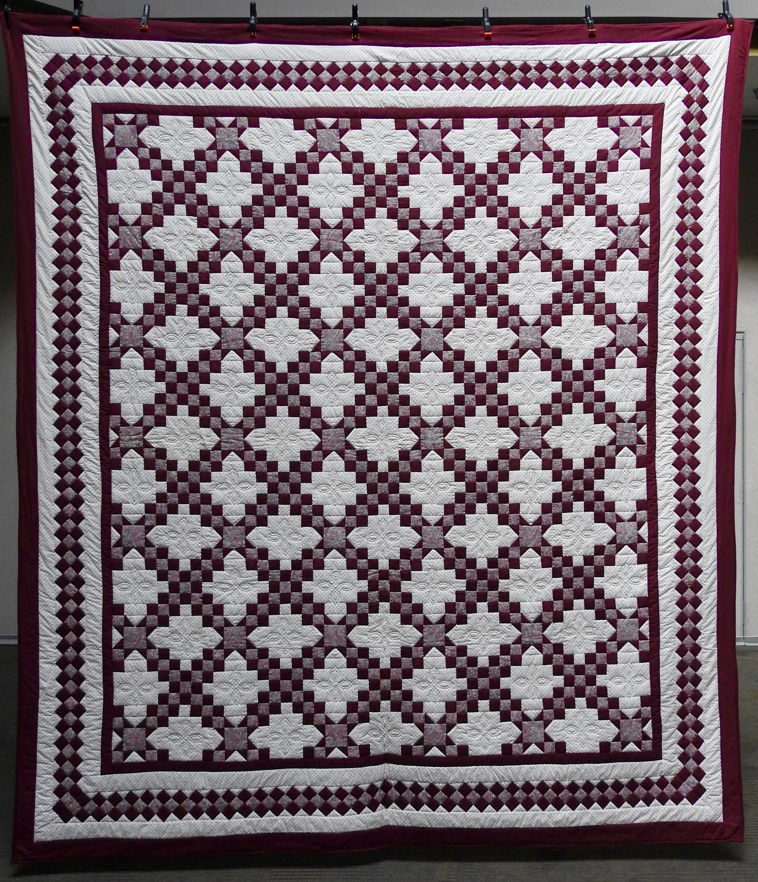 Double Irish Chain Star, Pieced &amp; Hand Quilted, 100 x 111”