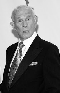 Tommy Smothers alive and kicking