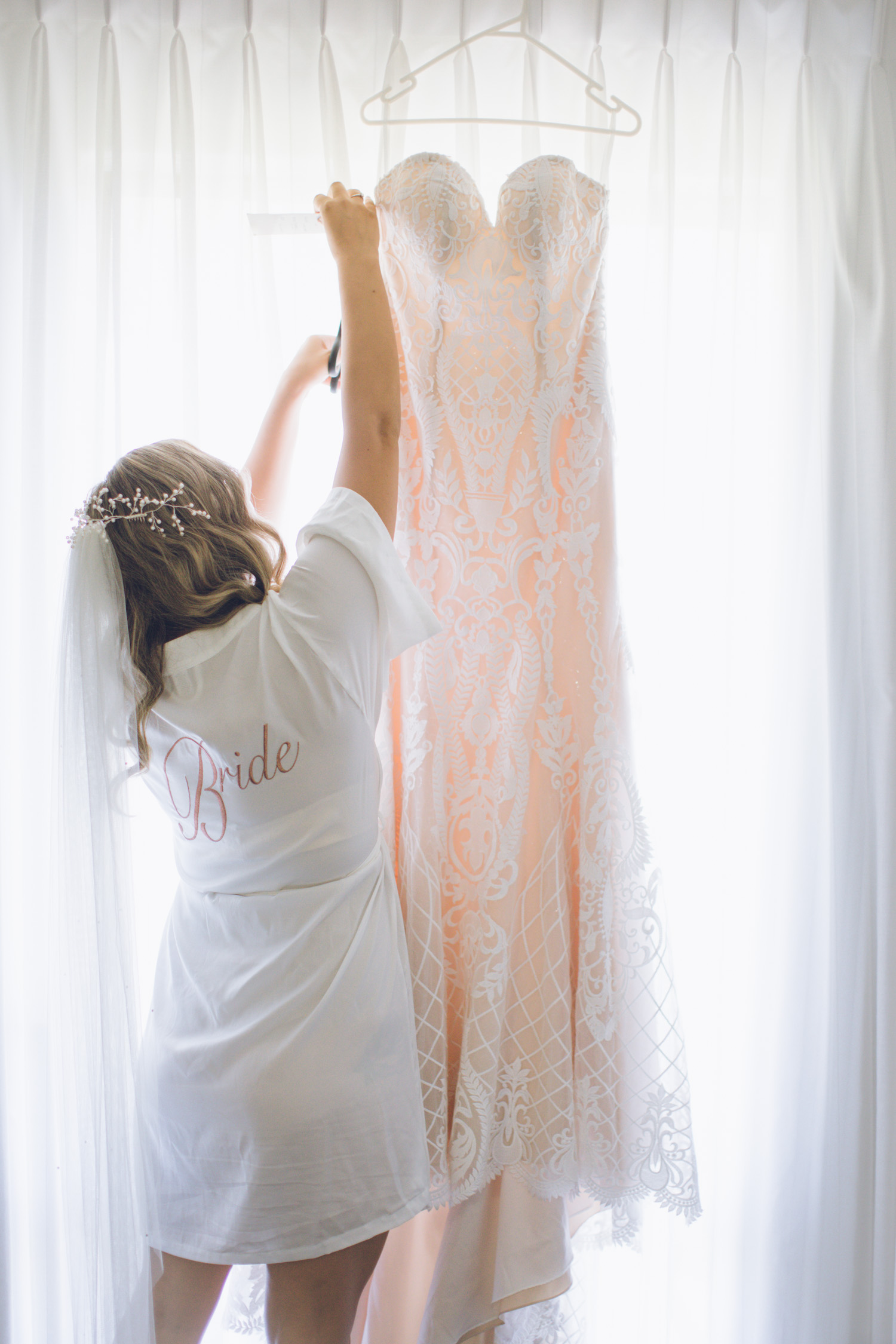 April-getting-ready_53_sml.jpg