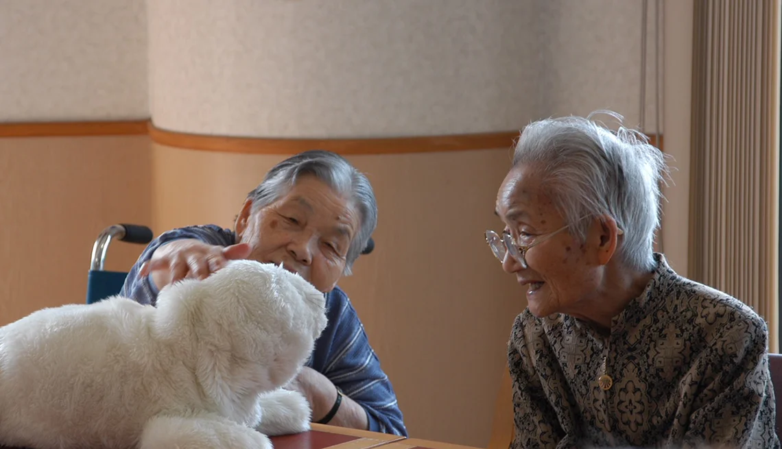 1140-paro-caregiving-technology-robot.imgcache.revf0cd518a6eebaa577af2981c73bf1de3.jpg