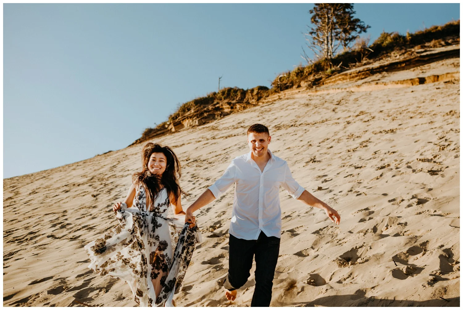 cape_kiwanda_beach_engagement_shoot_0064.jpg