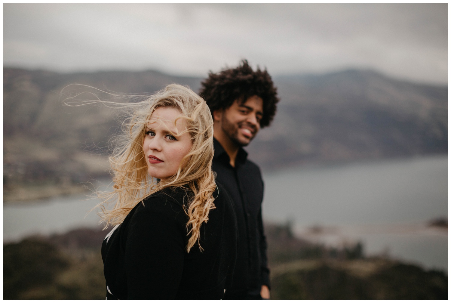 rowena_crest_intimate_engagement_session_0030.jpg