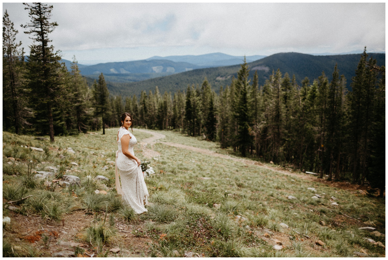 jasmine-j-photography-mt-hood-skibowl-wedding_0032.jpg