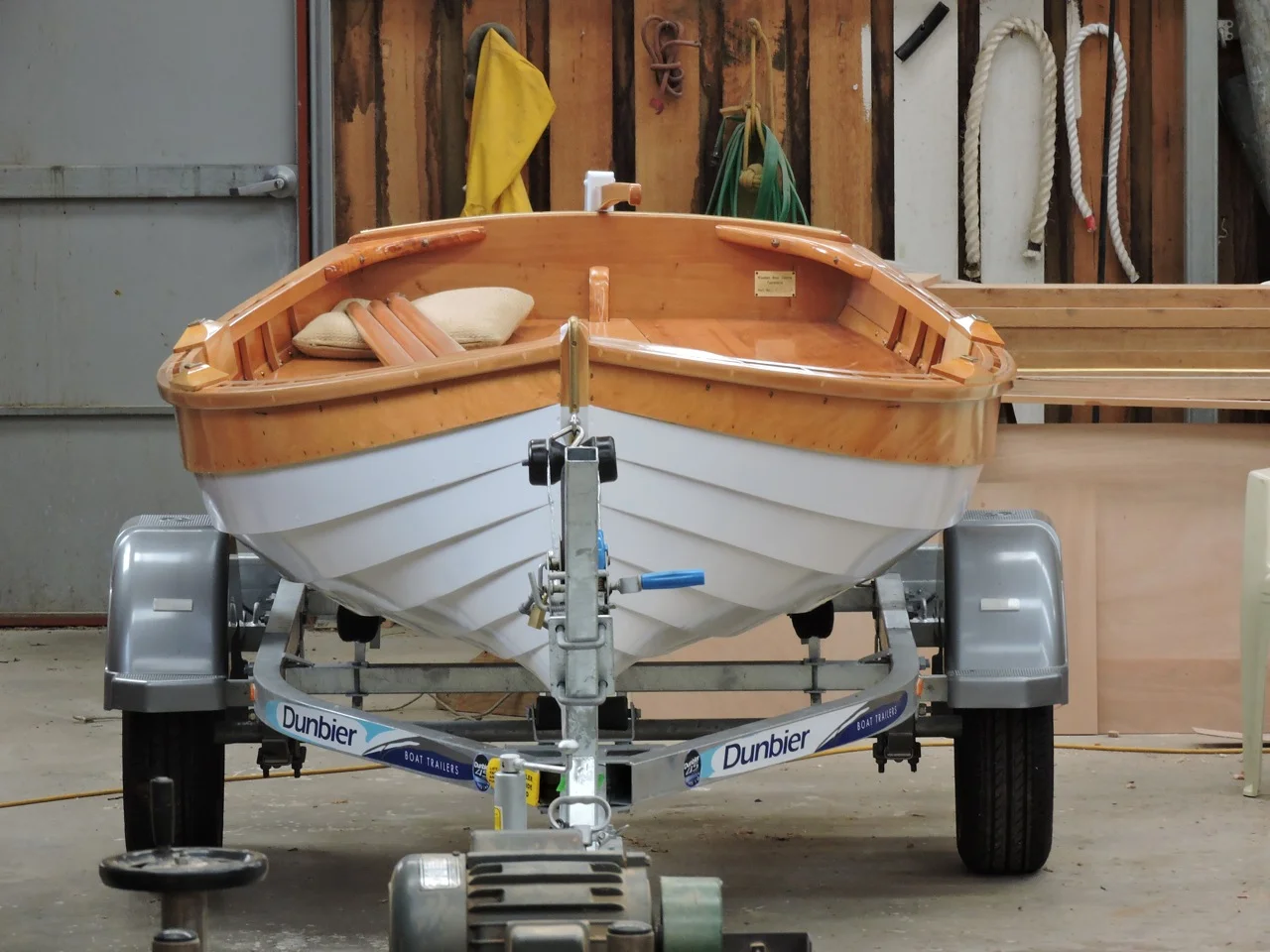 dingy7.jpg
