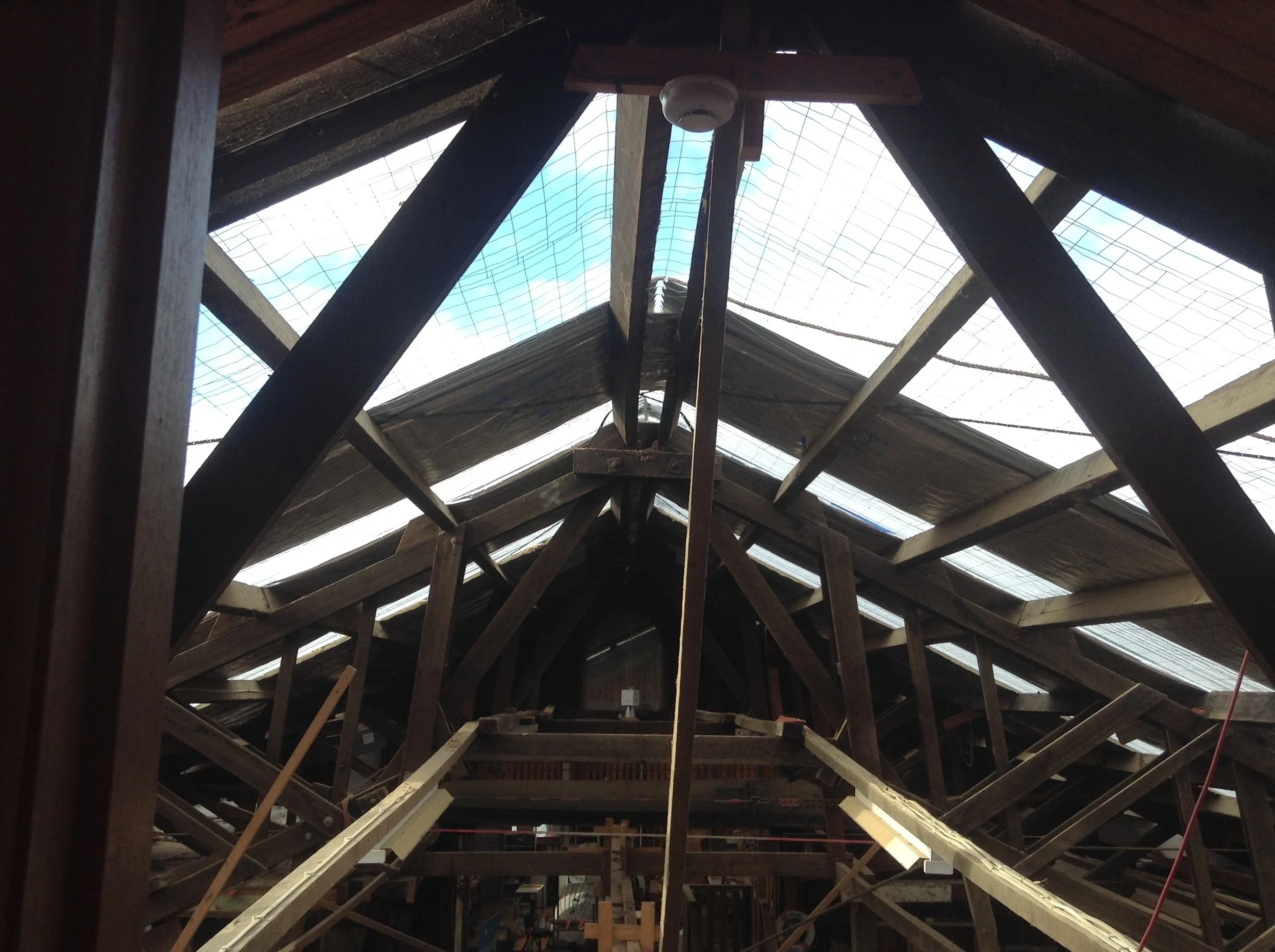 Blue sky through the open roof ...... a rare sight these past foggy weeks!