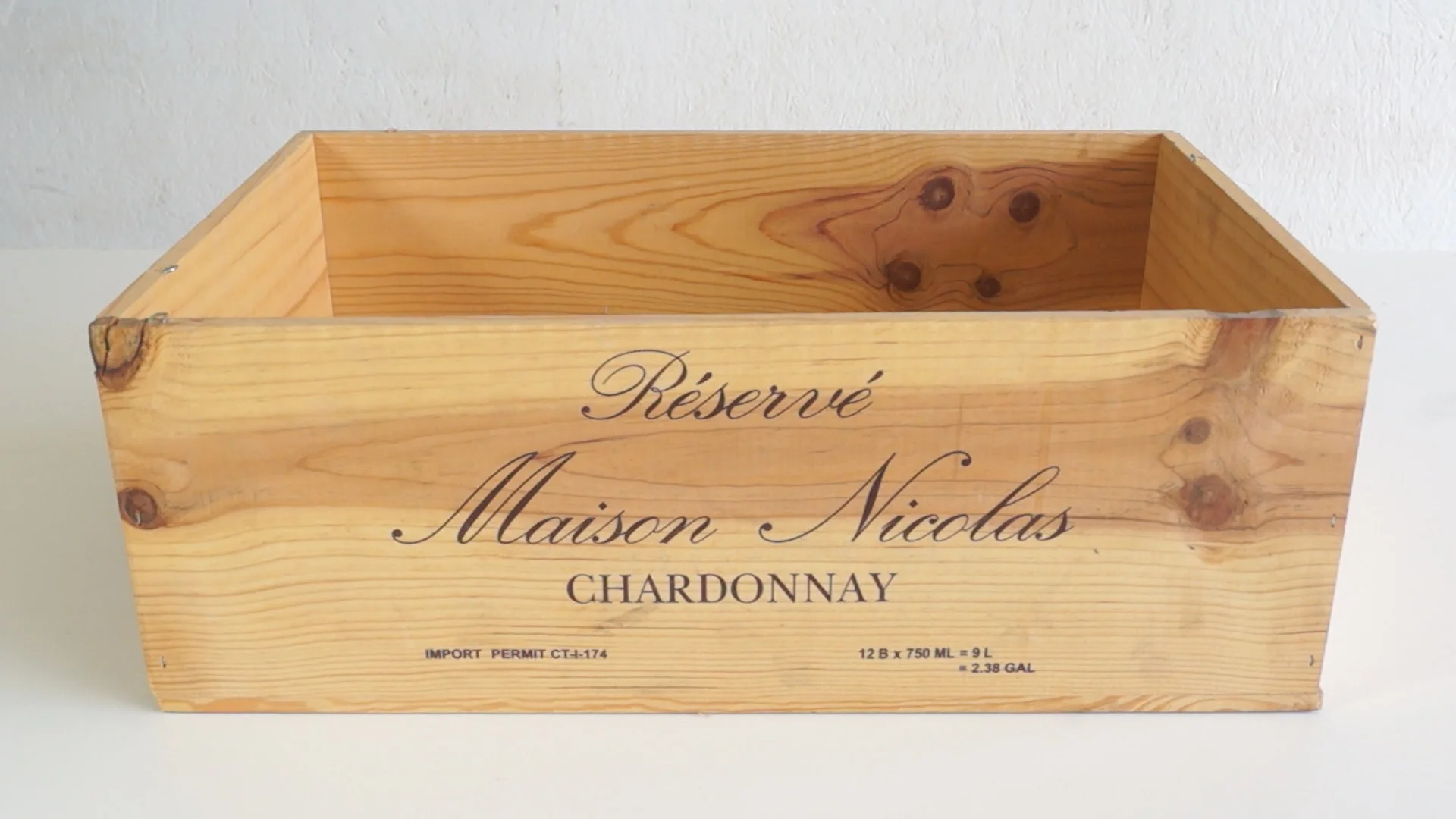 DIY WINE BOX PLANTER — Modern Builds