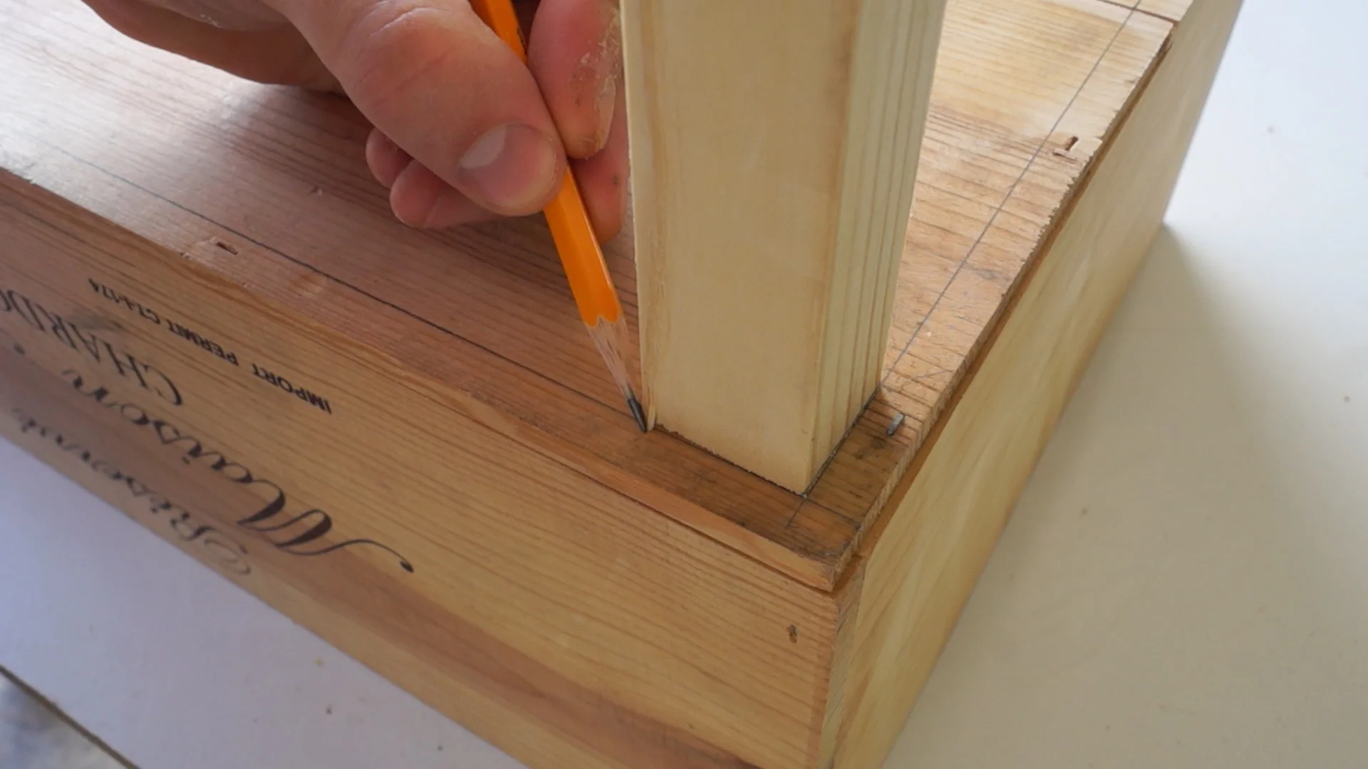 DIY WINE BOX PLANTER — Modern Builds