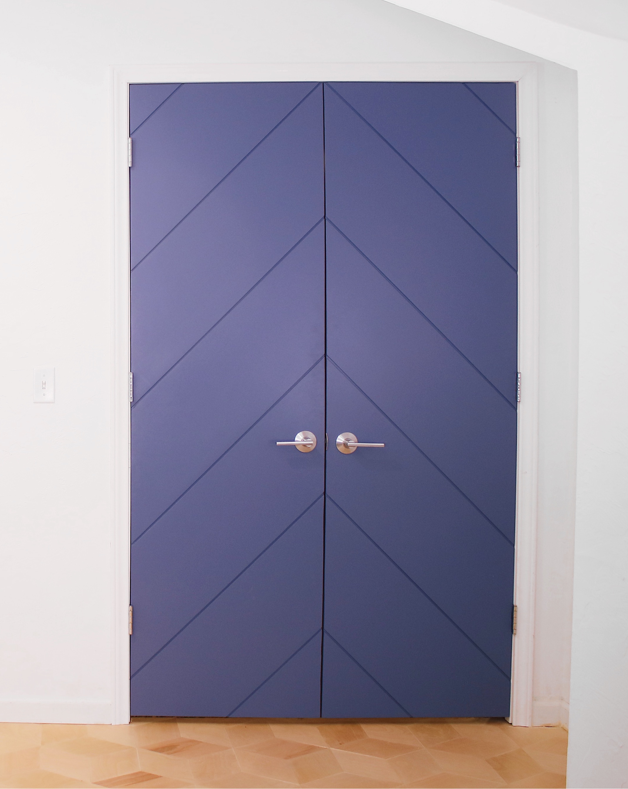 DIY CHEVRON DOOR UPDATE