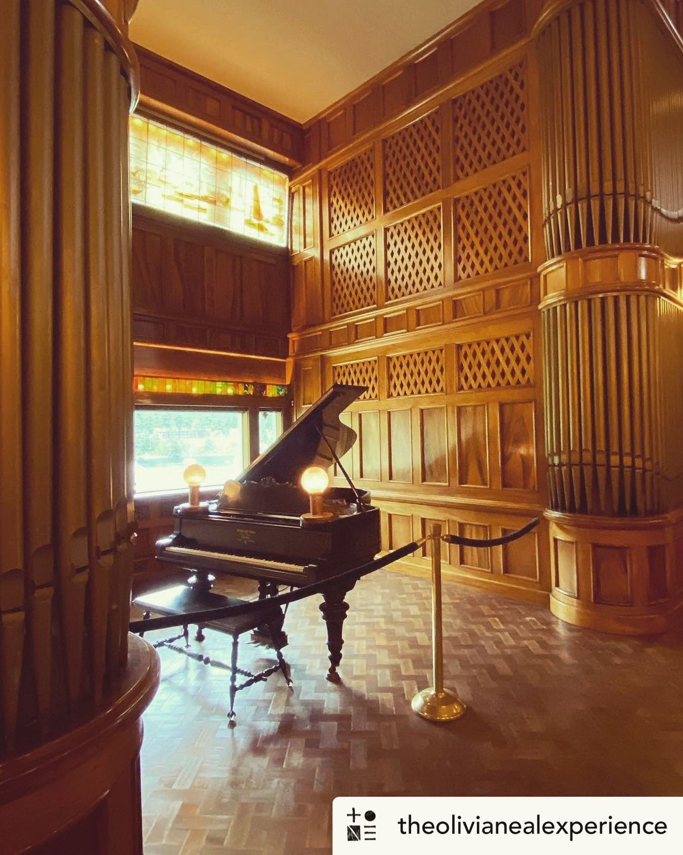 A stunning feature of the Moran Mansion is The Music Room, where you can be immersed the beauty of our Aeolian pipe organ! #orcasisland #rosarioresort #the_mansion_restaurant  Reposted from: @theolivianealexperience Talk about a room with a view&mdas