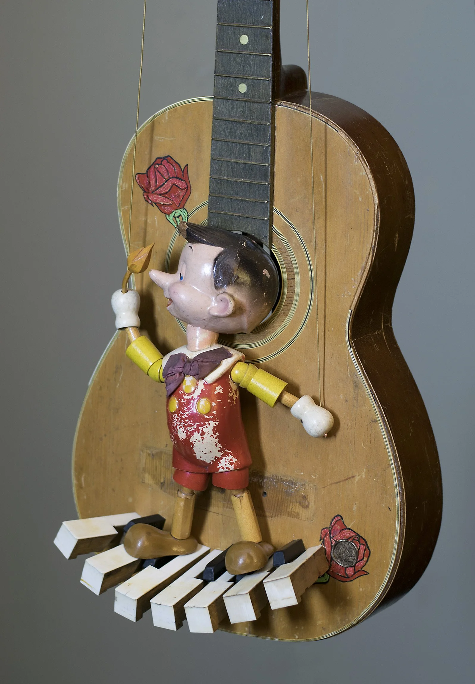 GuitarDetailSM.jpg