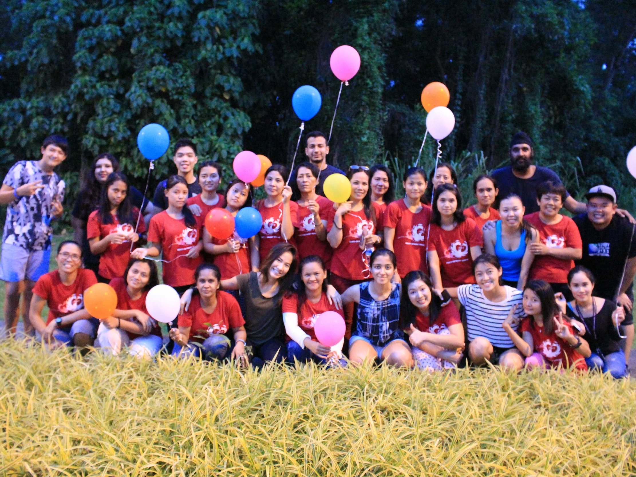 Air-Amber-Bumbong-Sunsets-Group-Balloon