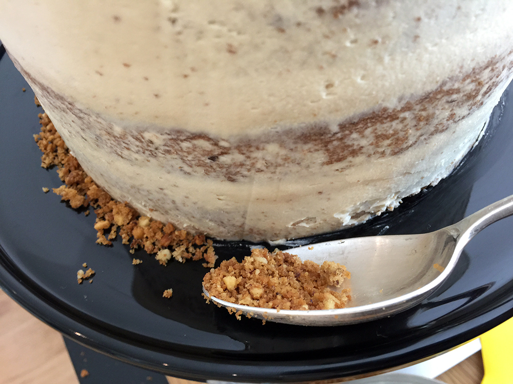 Create cake crumb