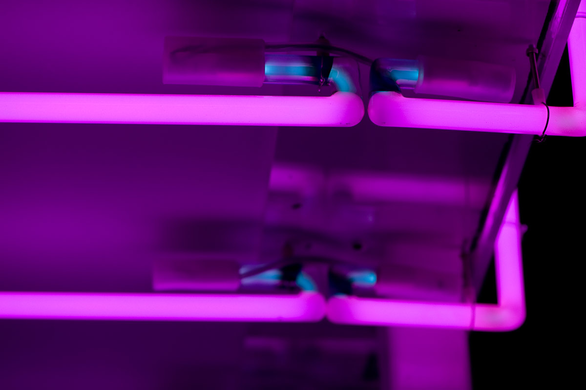 Neon-TLA-6.jpg