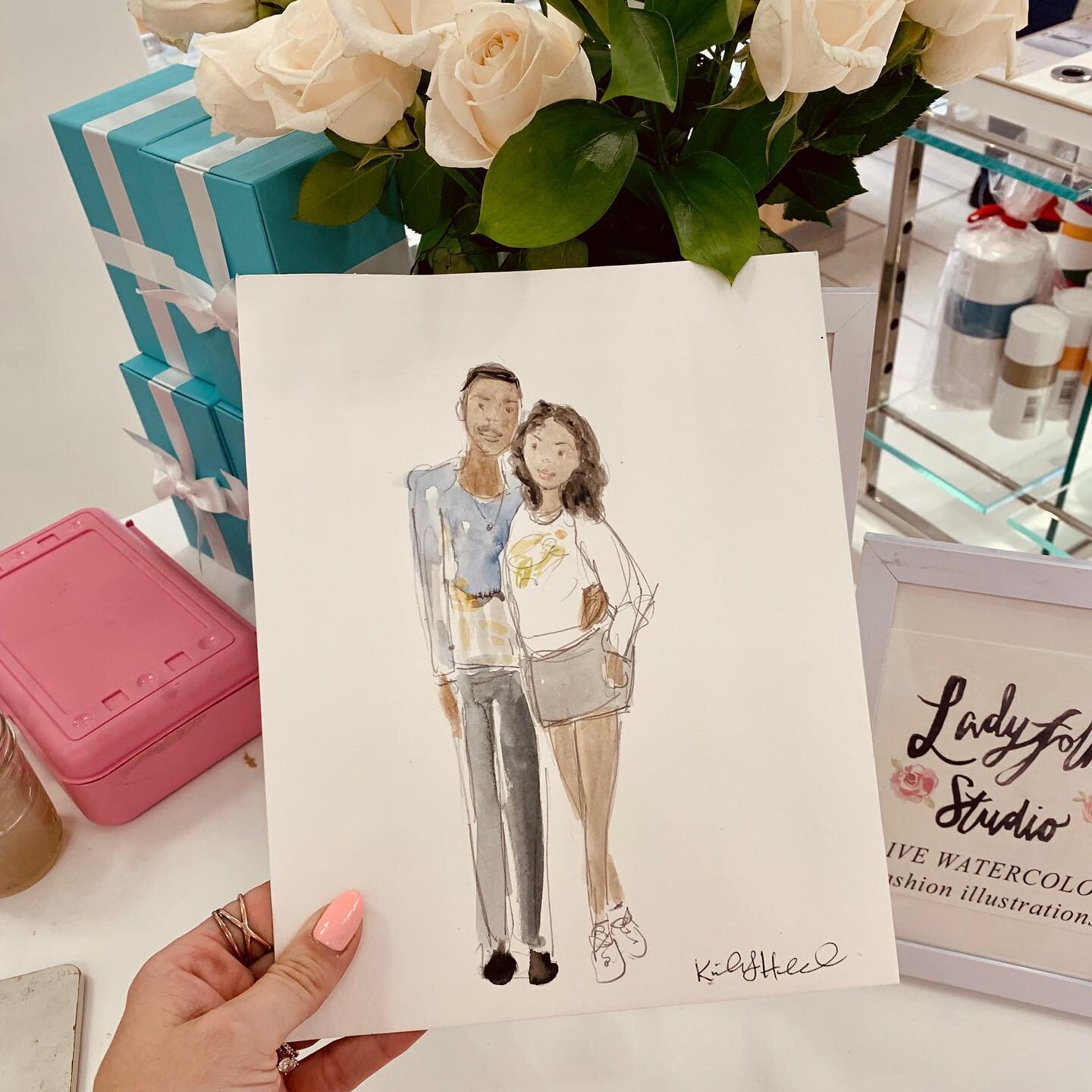 Friday is for lovers💗 YES! I can draw couples too, super cute take home favor and entertainment for your next party or event. Contact me for rates, currently booking now through summer. DM or email kimberly@ladyfolkstudio.com
#liveart #fashionevent 