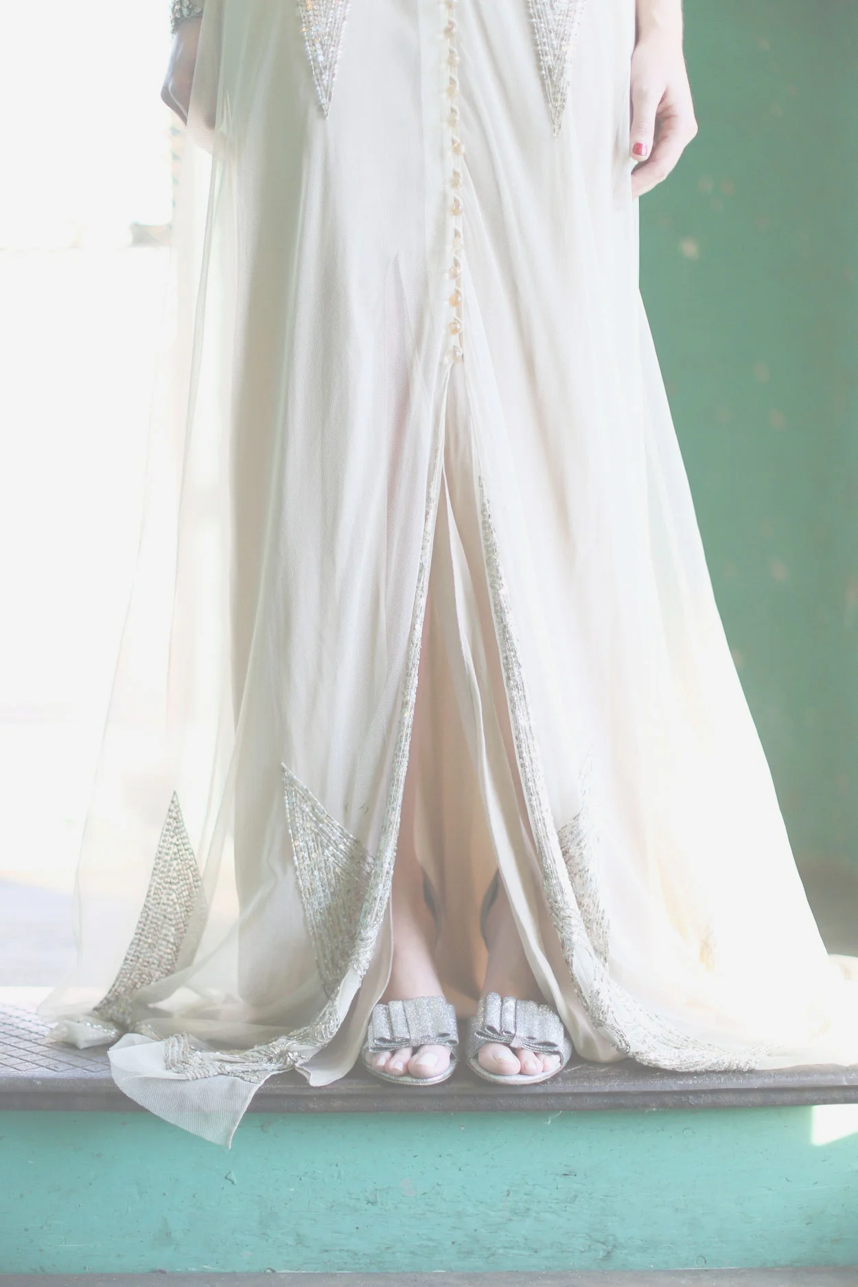NEW YEAR'S ELOPEMENT WEDDING CHICKS 1 AND 2 MORE BELOW / THE VISION / ORGANIC GLAM PHOTOGRAPHY BY / HELLO LOVE PHOTOGRAPHY THANK YOU TO / PETAL FLORAL DESIGN BHLDN GUS & RUBY LETTERPRESS SUGARFINA PETERSON PARTY CENTER