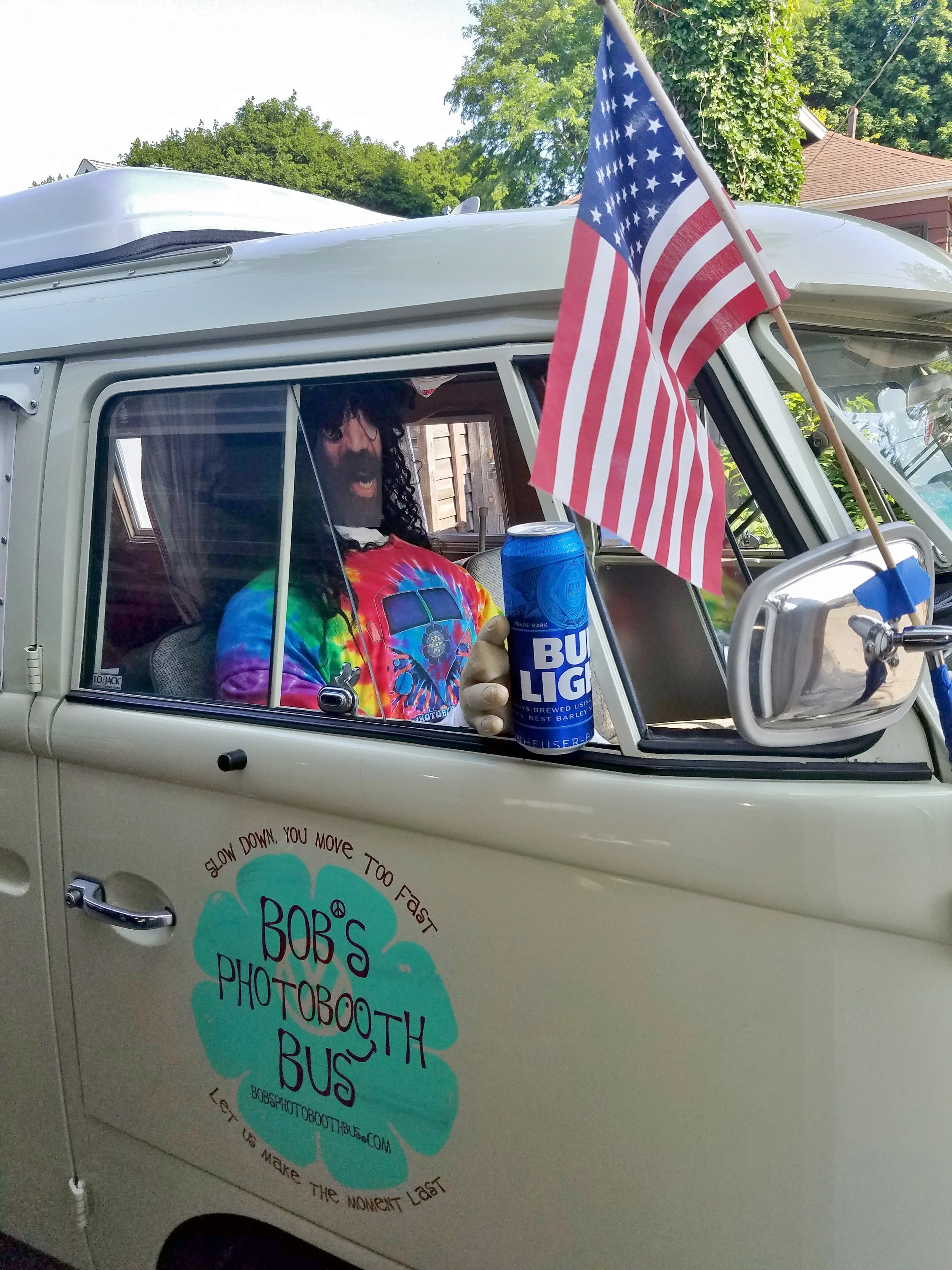 Jerry with big Budlight 2.jpg