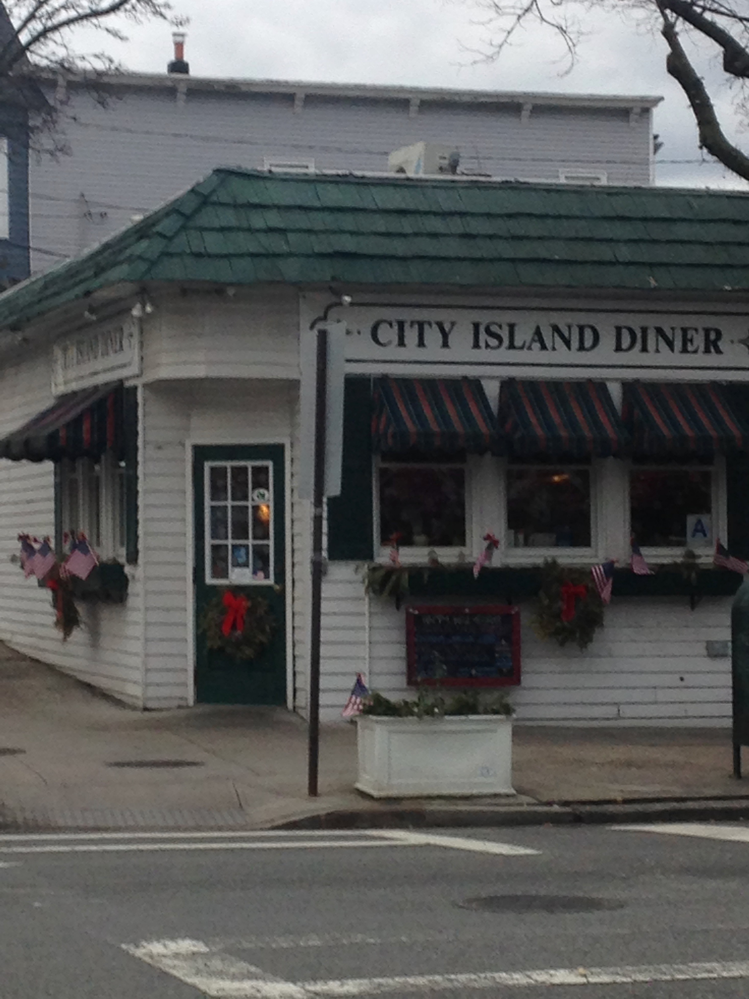 City Island Diner, with "Snug" next door