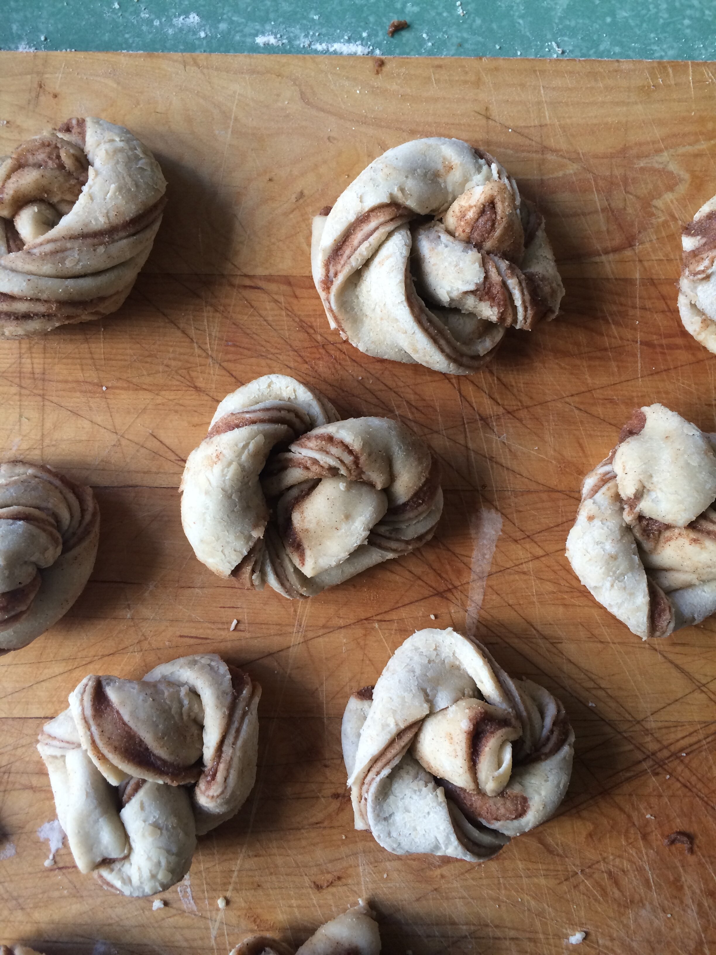 Lydie's knots of dough are so tidy!