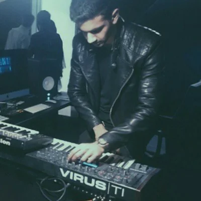 Ali Vuoto