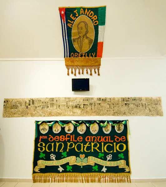 El Primer Desfile de San Patricio Installation, ‘Chelsea Visits Havana’, Havana Biennial, 2009